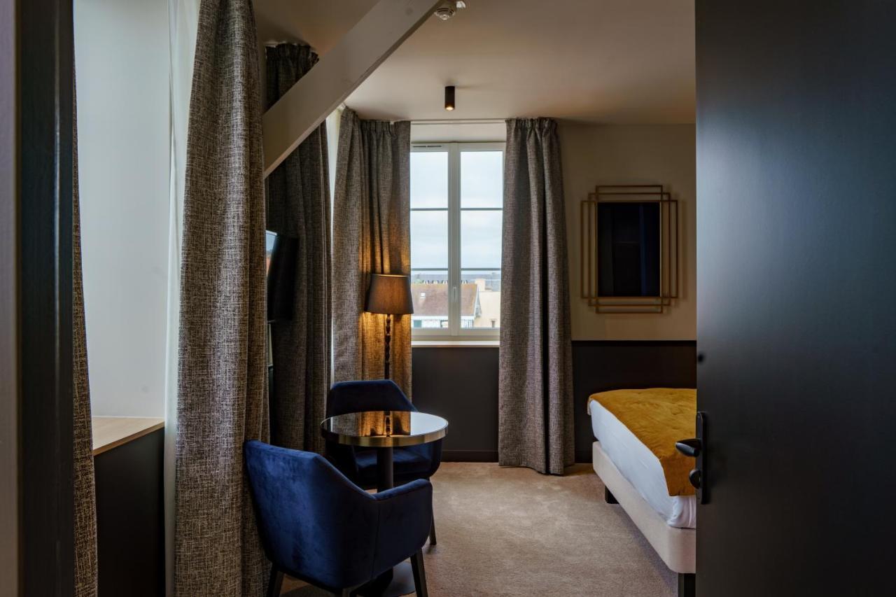 Hotel De La Plage Lion-sur-Mer Eksteriør bilde